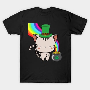 Funny Tabby Cat celebrates st patrick's day T-Shirt